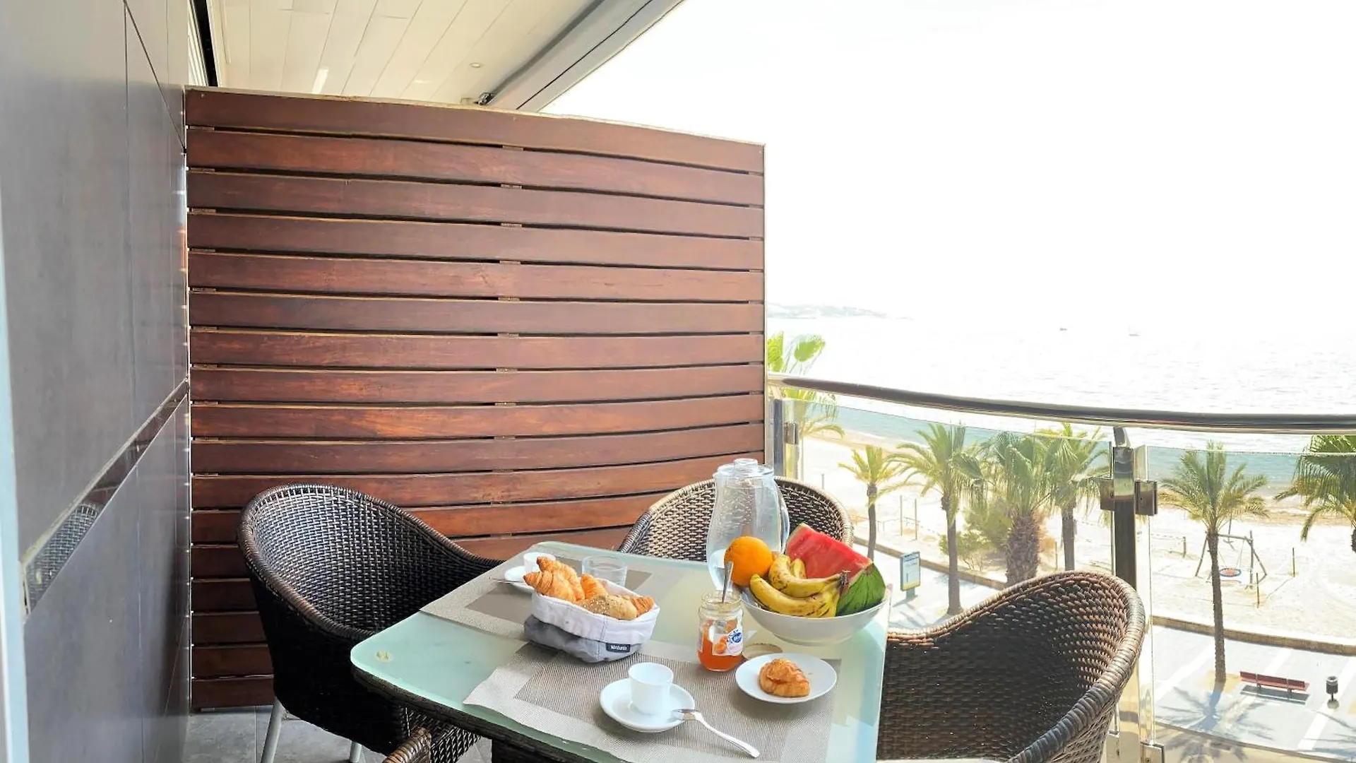 Apartamentos Las Palmas VII Family Only Salou