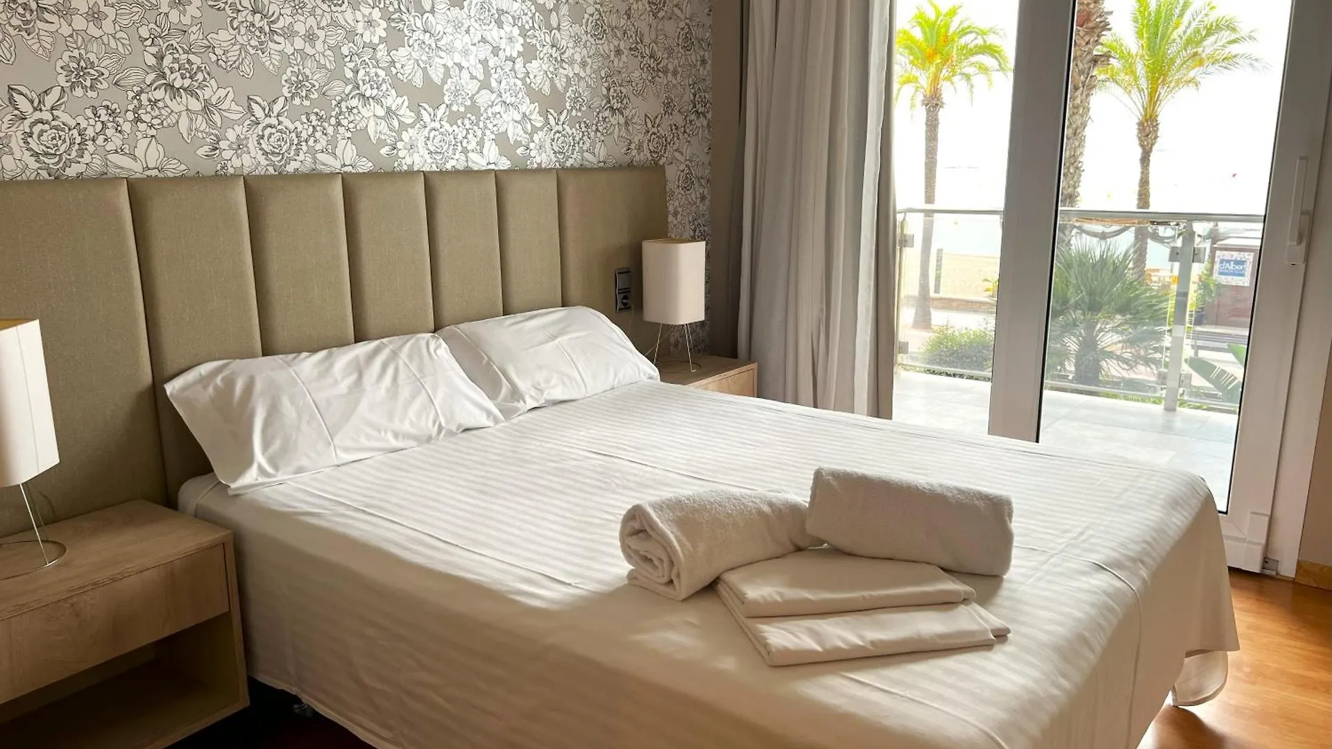 Apartamentos Las Palmas VII Family Only Salou Apartment
